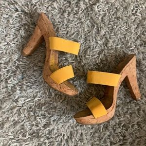 🌺2 for $23🌺 Yellow Cork Heel Sandals
